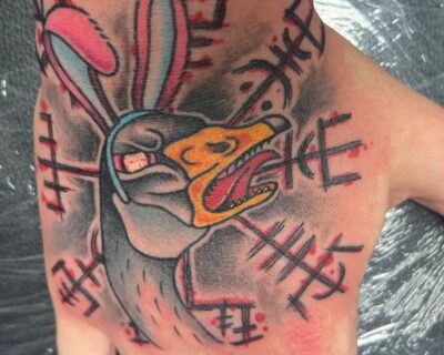 Fine-Line-Tattoos-min