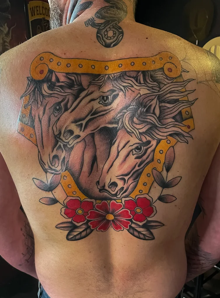 Blackblood Tattoo and Piercing – Lander