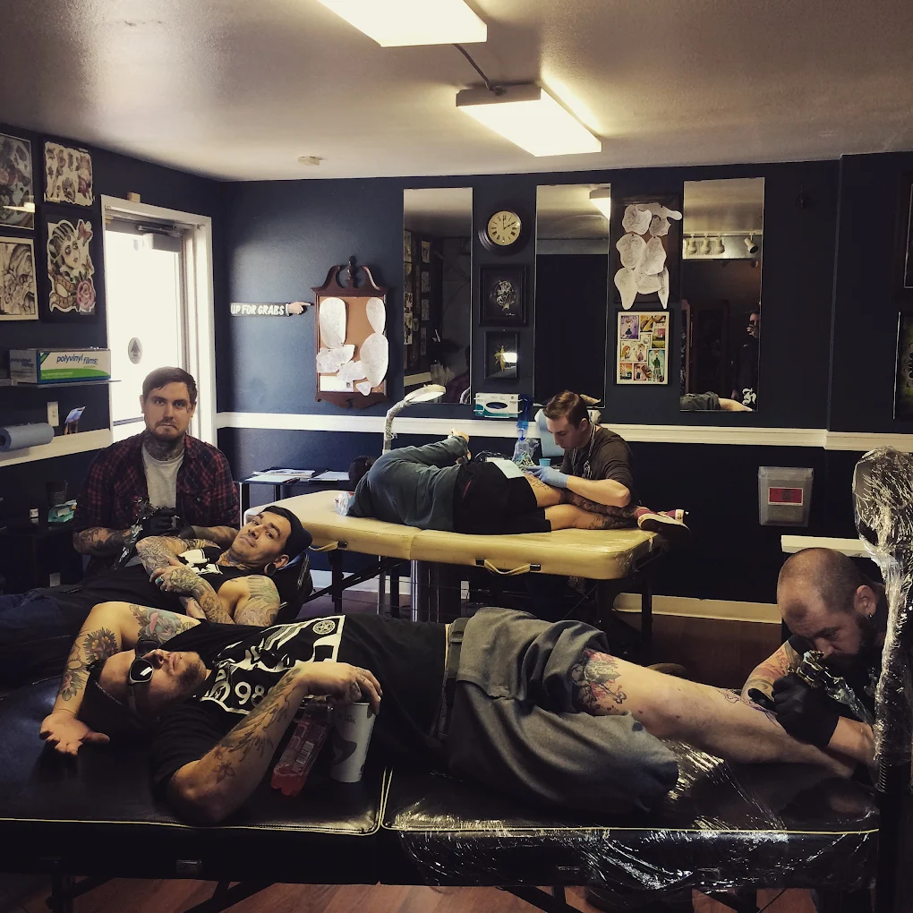 Hopeless Tattoo & Piercing – Vancouver