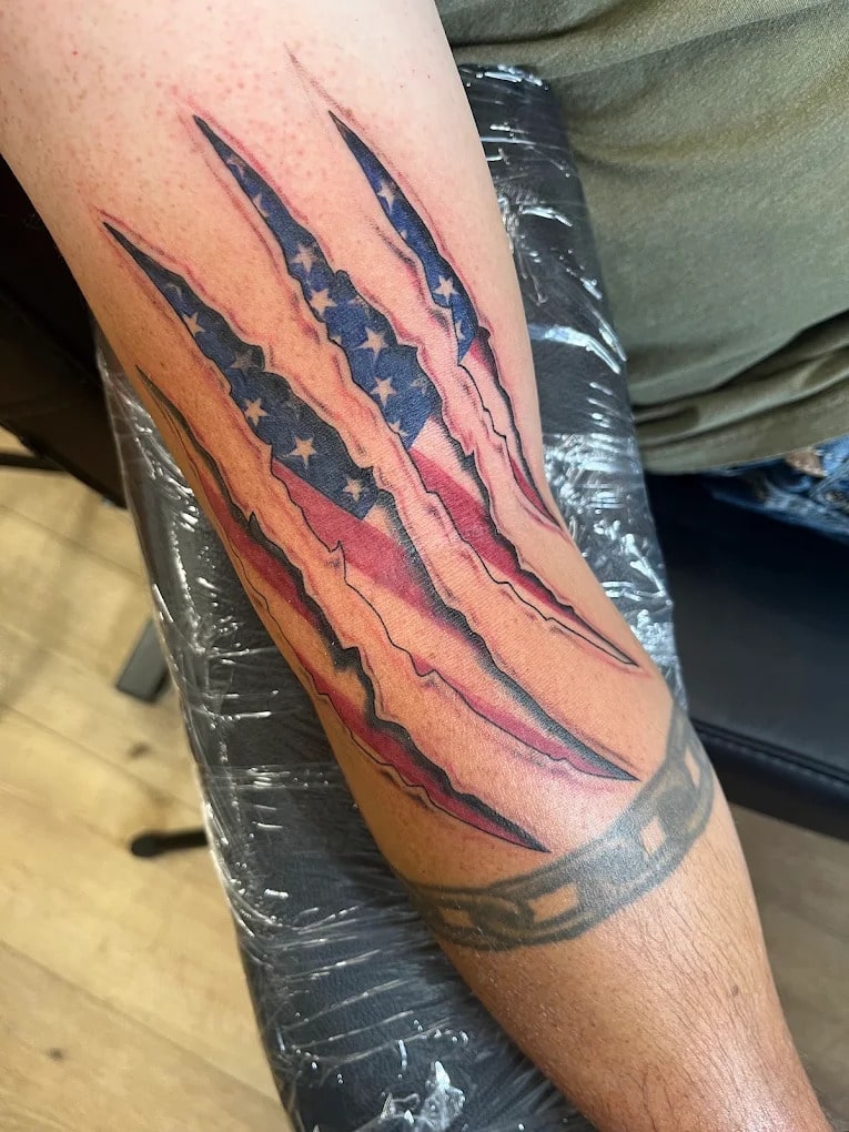 Pinup Tattoo and Rock Shop – Evanston