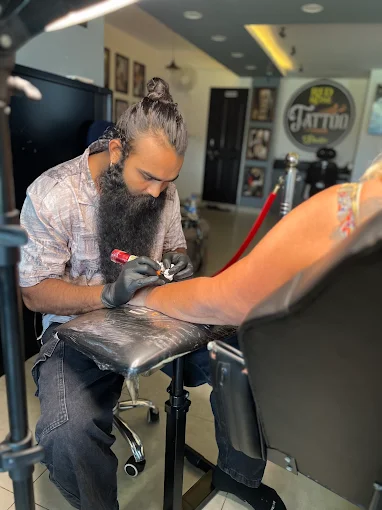 Red Rose Tattoo Studio