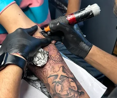 Terminator-Tattoo-Studi